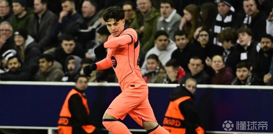 世体谈埃斯帕特巴萨一线队首秀：沉着冷静，表现有足够说服力